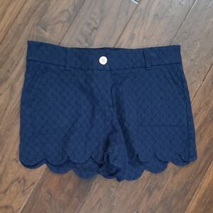 Crown & Ivy Navy Blue Shelby Scalloped Hem Shorts size 4